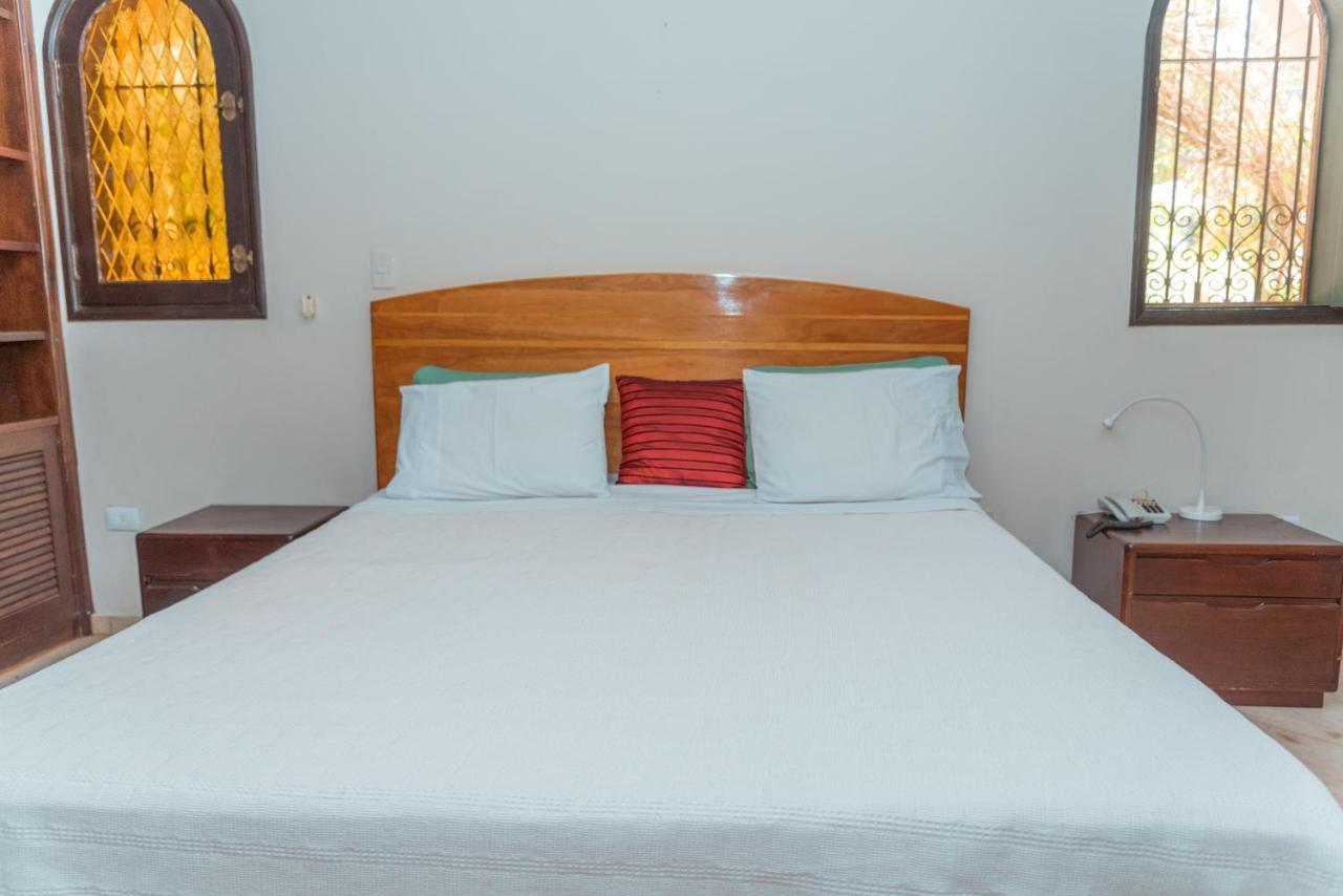 Casa Blanca Otel Ciudad del Este Dış mekan fotoğraf